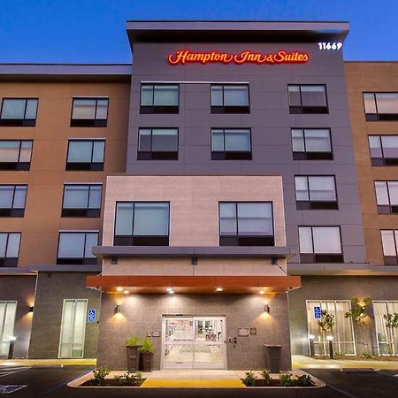 Hampton Inn & Suites Ontario Rancho Cucamonga Eksteriør billede