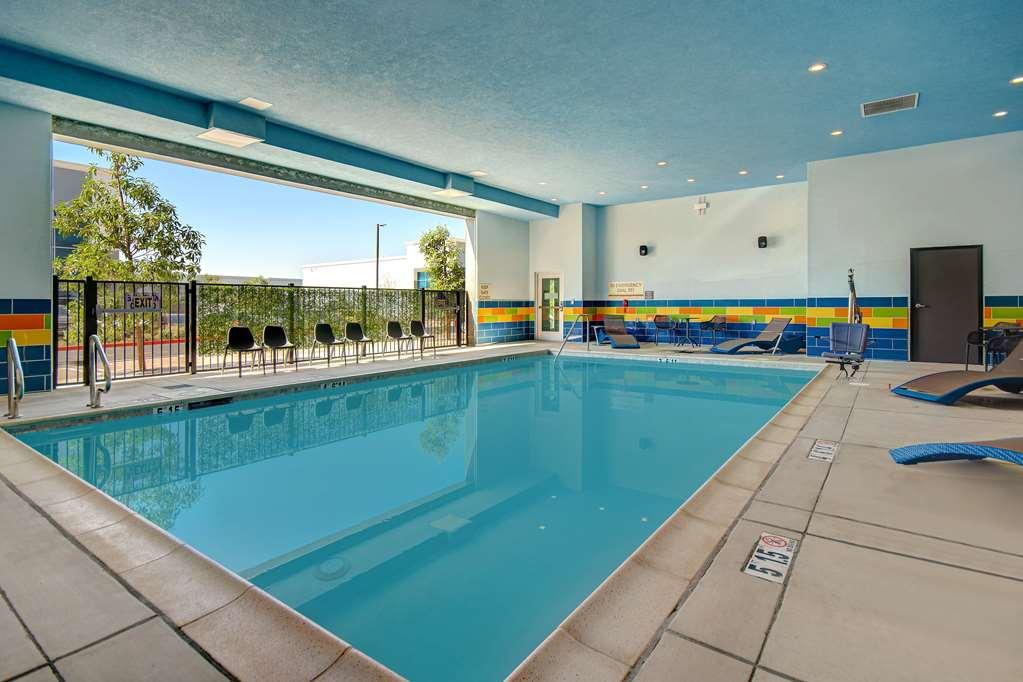 Hampton Inn & Suites Ontario Rancho Cucamonga Faciliteter billede