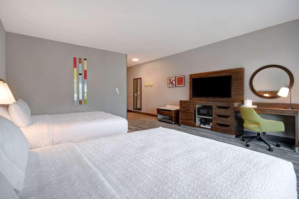 Hampton Inn & Suites Ontario Rancho Cucamonga Værelse billede