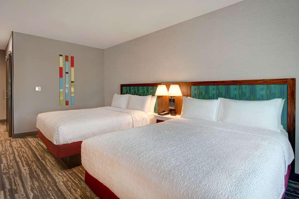 Hampton Inn & Suites Ontario Rancho Cucamonga Værelse billede