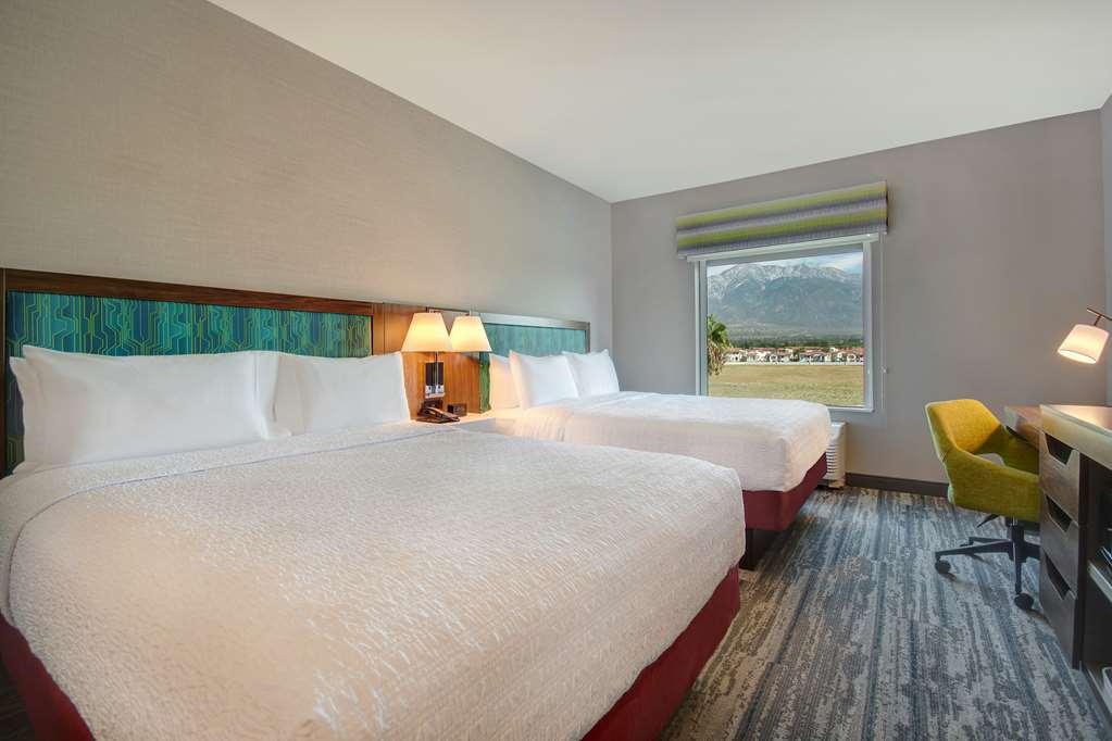 Hampton Inn & Suites Ontario Rancho Cucamonga Værelse billede