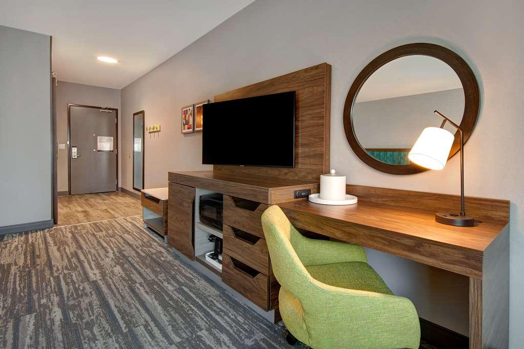 Hampton Inn & Suites Ontario Rancho Cucamonga Værelse billede