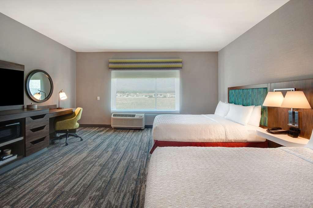 Hampton Inn & Suites Ontario Rancho Cucamonga Værelse billede
