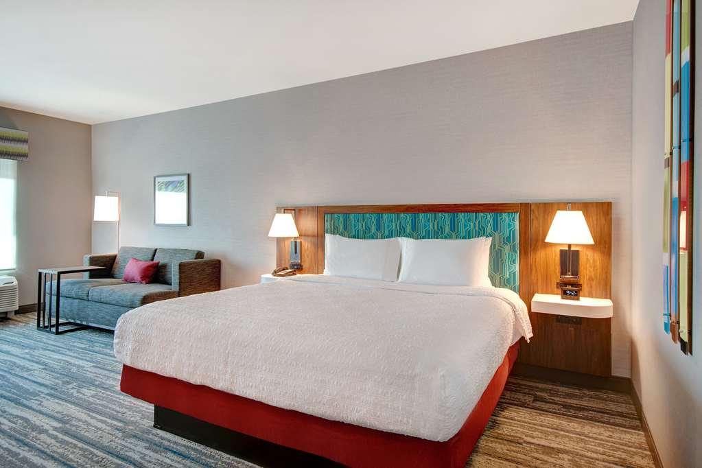 Hampton Inn & Suites Ontario Rancho Cucamonga Værelse billede