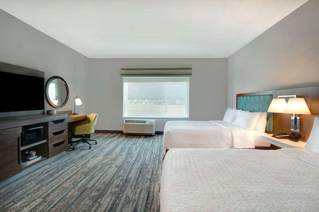 Hampton Inn & Suites Ontario Rancho Cucamonga Værelse billede