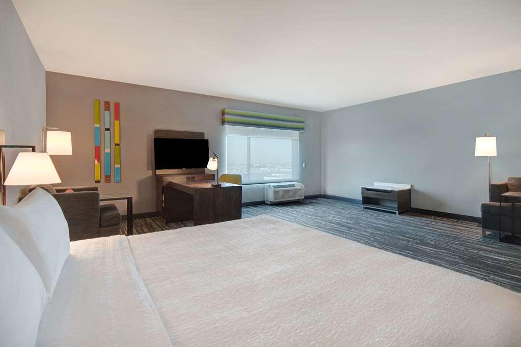 Hampton Inn & Suites Ontario Rancho Cucamonga Værelse billede